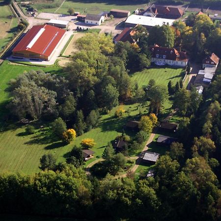 Heidegut Eschede Reitsportanlage Und Feriendorf Buitenkant foto