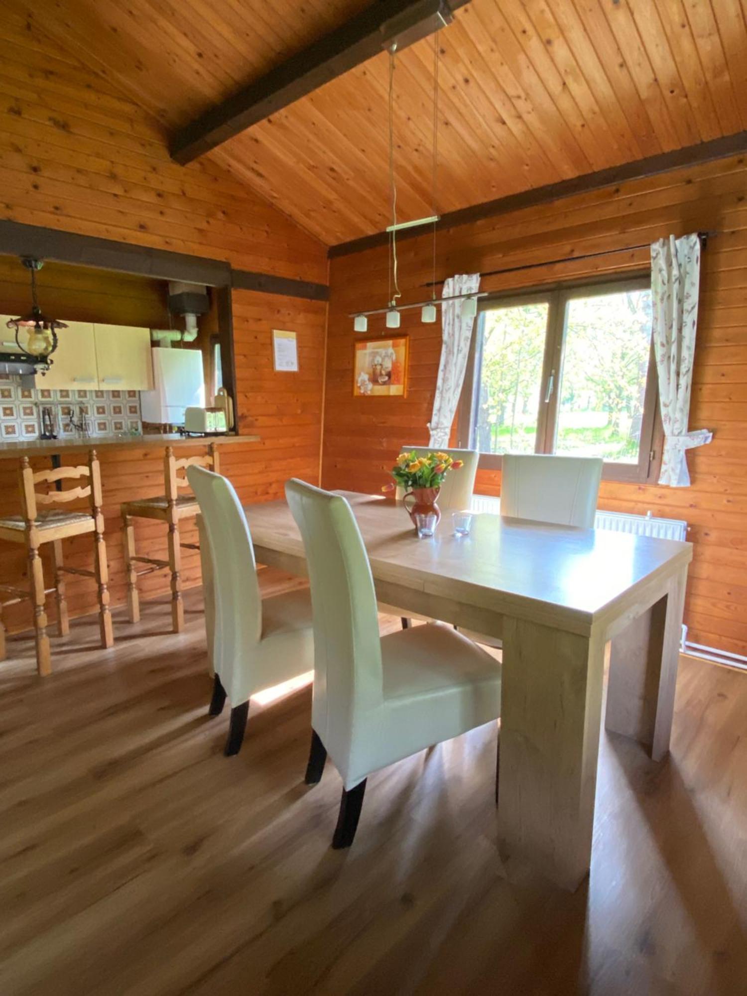Heidegut Eschede Reitsportanlage Und Feriendorf Buitenkant foto